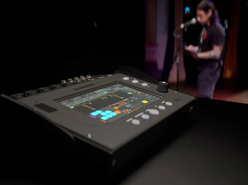 Allen & Heath CQ-12T Ultra-Compact 12in / 8out Digital Mixer